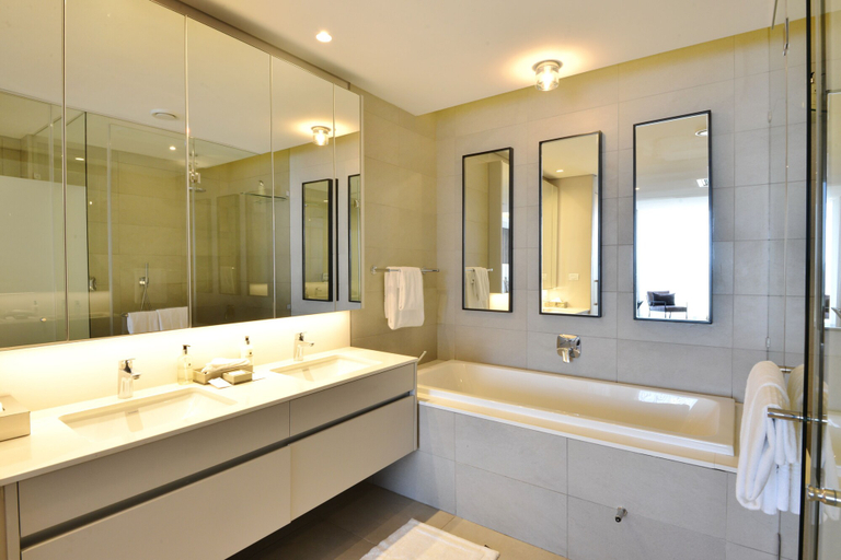 Bathroom 5, The Houghton Hotel, Spa, Wellness & Golf, City of Johannesburg