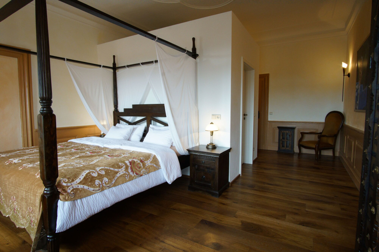 Bedroom 3, Tagungszentrum Schloss Hohenfels, Konstanz