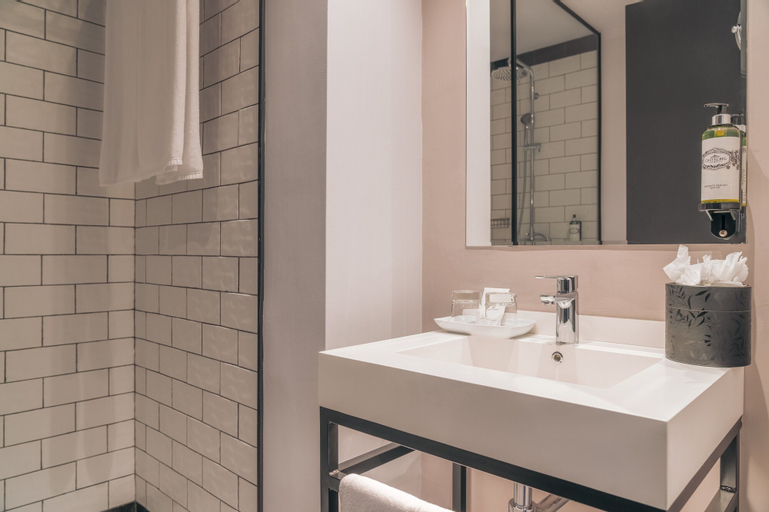 Bathroom 5