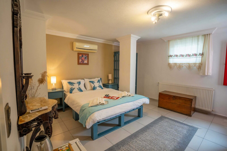 Bedroom 4, Cunda Ada Kızı Otel, Ayvalık