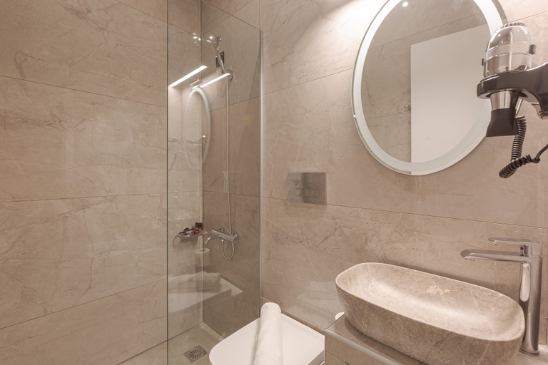 Bathroom 4, Residenza di Fedralia, Peloponnese