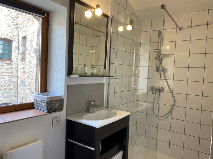 Bathroom 5, La Vieille Demeure, Pyrénées-Orientales