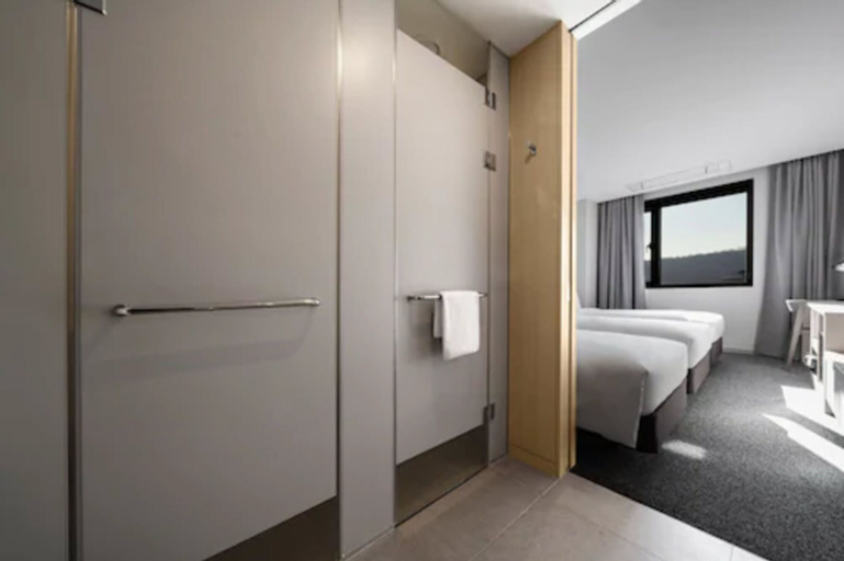 Bedroom 12