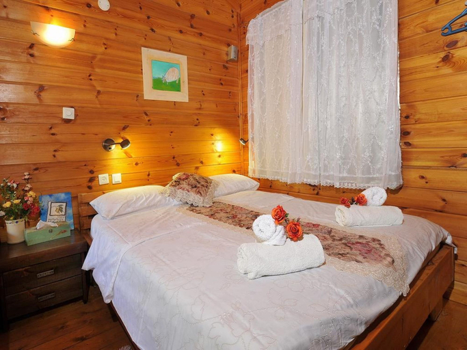 Bedroom, Galilee Cabin