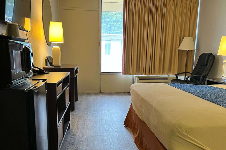 Bedroom 3, Travelodge by Wyndham Carlisle North, Cumberland