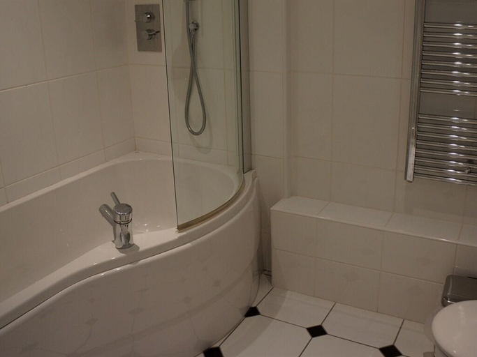 Bathroom 4, The Lyn Valley Guest House, Devon