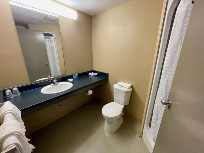 Bathroom 3, Residence & Conference Centre - Ottawa West, Ottawa