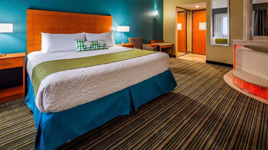 Bedroom 3, Best Western Warren Hotel, Macomb