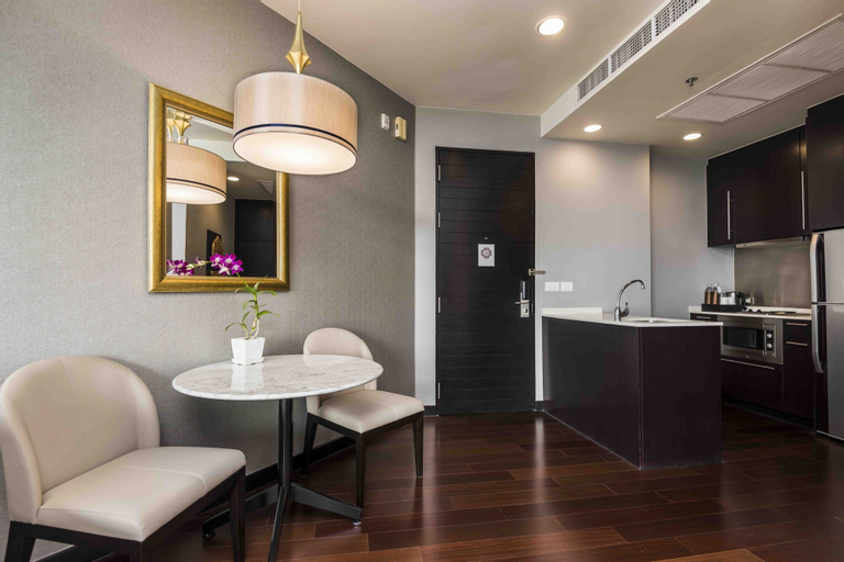 Dining Room 27