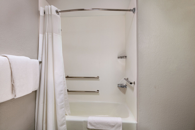 Bathroom 5, Courtyard by Marriott Dallas Plano Parkway at Preston Road, Collin
