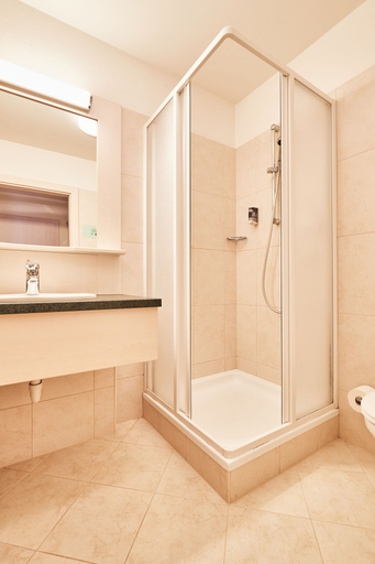 Bathroom 4, Ferienhotel Jörglerhof, Schwaz