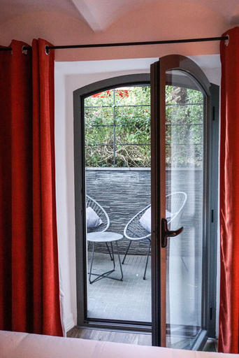 Others 4, Hôtel Pruly, Alpes-Maritimes