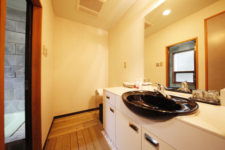 Bathroom, Cottage hotel fenice hakuba, Hakuba