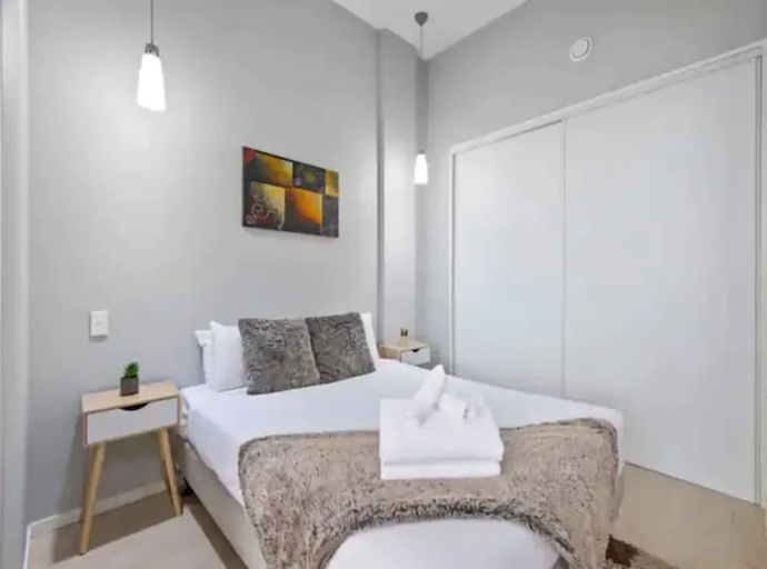 Bedroom 3, Lively and Stunning Central Apt by Zodiak Stays, Waitakere