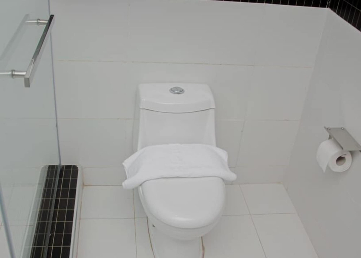 Bathroom 5, Fox Premium Hotel Jos, Jos North