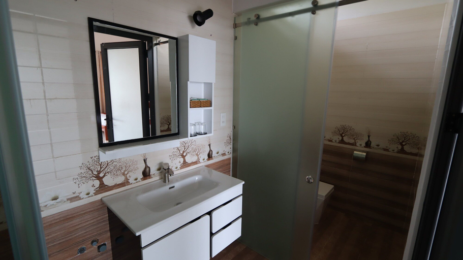 Bathroom 3, Hong Bin Bungalow Resort, Phú Quốc