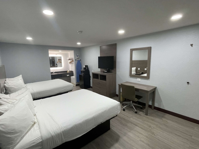 Bedroom 4, SureStay Hotel by Best Western Childress, Childress