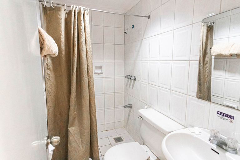 Bathroom 4, Hotel Canelsa, Tacloban City