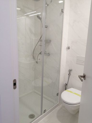 Bathroom 4, Botica Guesthouse, Espinho