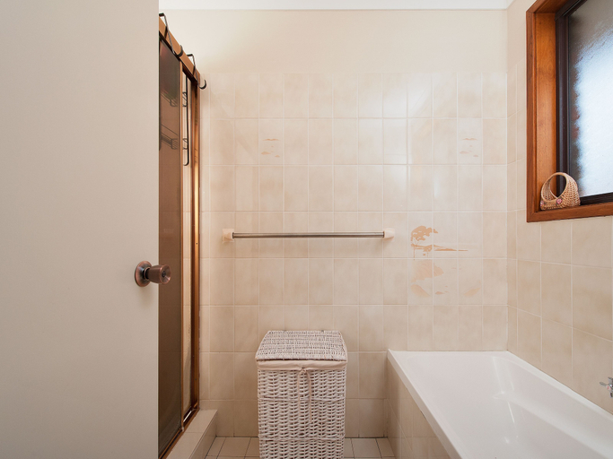Bathroom 3, Wildflowers at Fingal Bay, Port Stephens