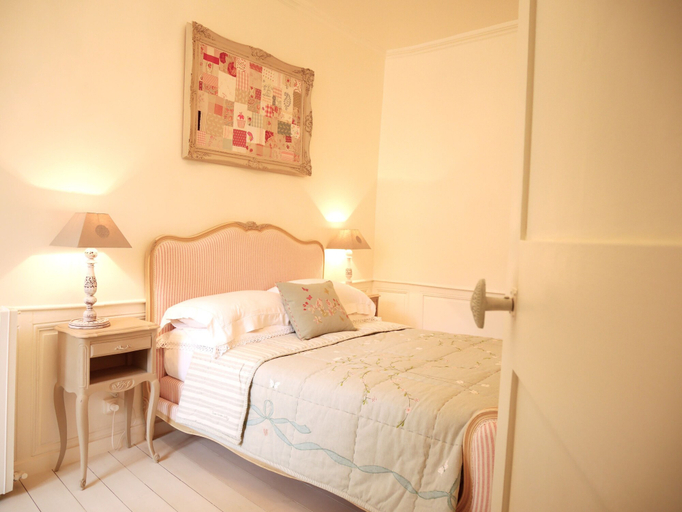 Bedroom 3, L'Arbre d'Ange, Vienne