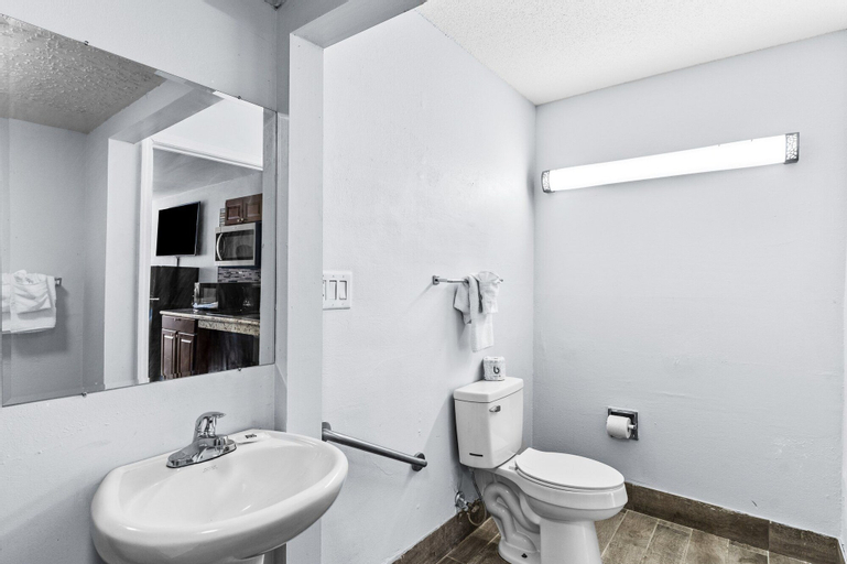 Bathroom 2