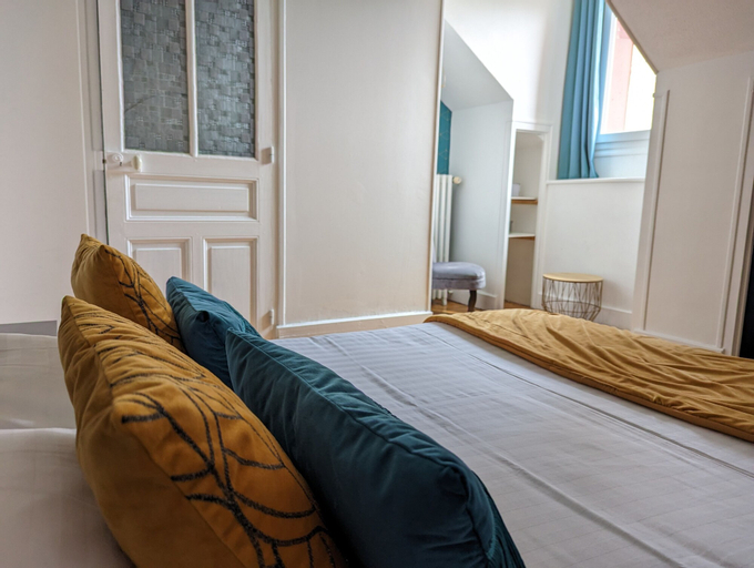 Bedroom 6
