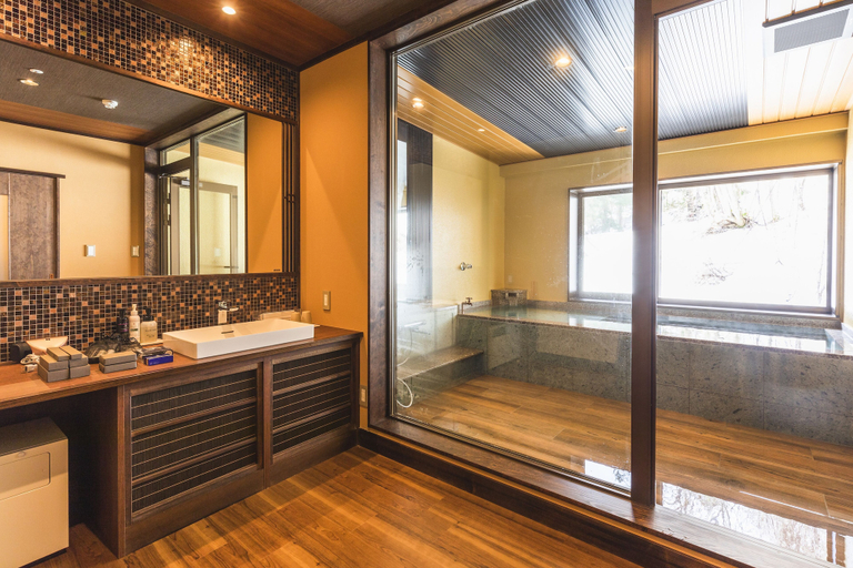 Bathroom 3, tsutaonsen, Towada
