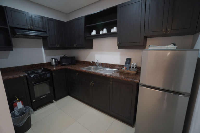 Dining Room 9