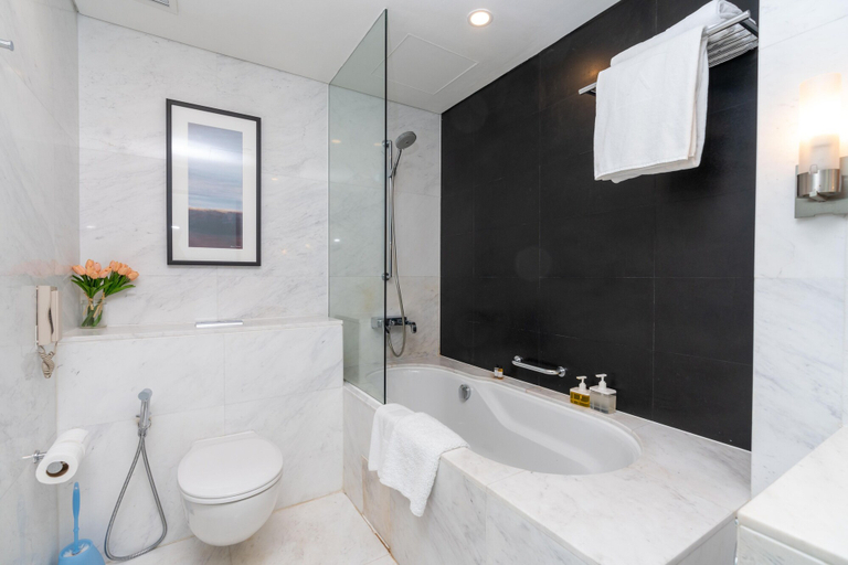 Bathroom 4, SuperHost - Address Dubai Mall - Gorgeous One Bedroom, Dubai