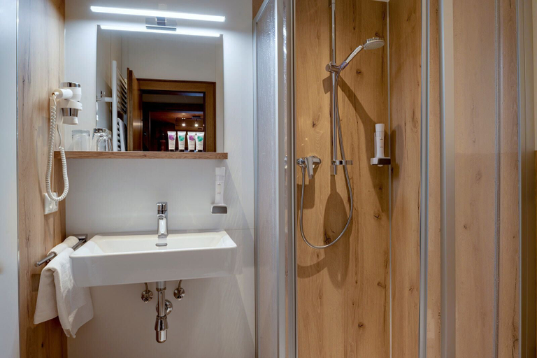 Bathroom 3, Zollwirt, Lienz