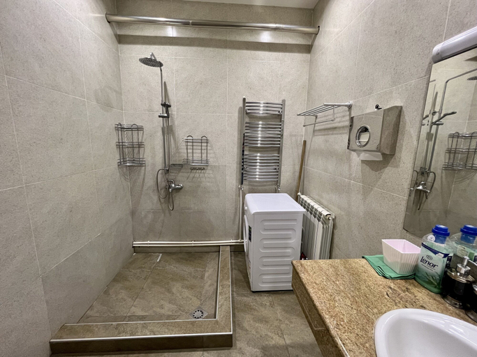 Bathroom 4, Luxury Villas