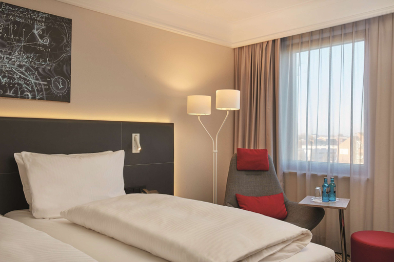 Bedroom 3, H4 Hotel Hannover Messe, Region Hannover