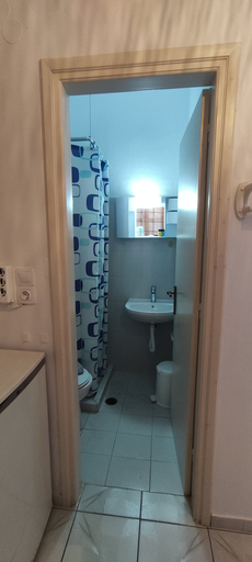 Bathroom 5, Kapetanos Rooms, South Aegean