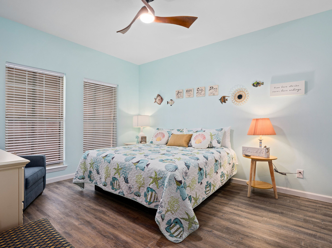 Bedroom 3, Aly-kat's Flip Flop Flat, Aransas