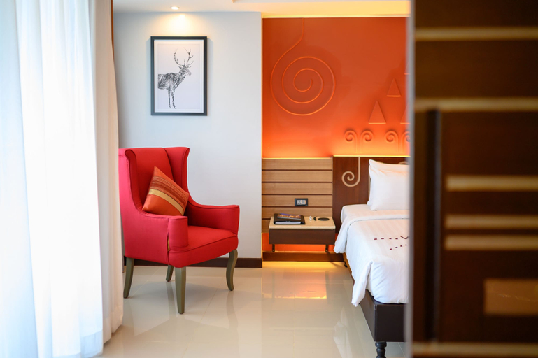 Bedroom 3, Bay Beach Resort, Pattaya