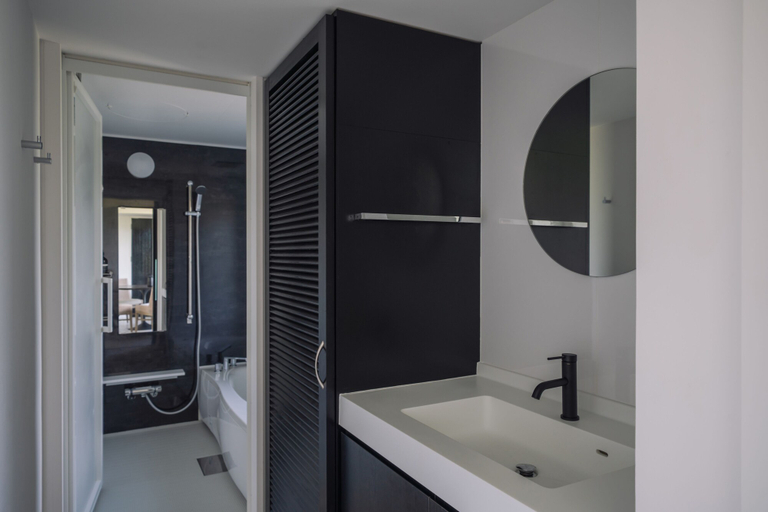 Bathroom 4, Villa Conte, Miyakojima
