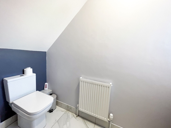 Bathroom 4, Lock View, Lincolnshire