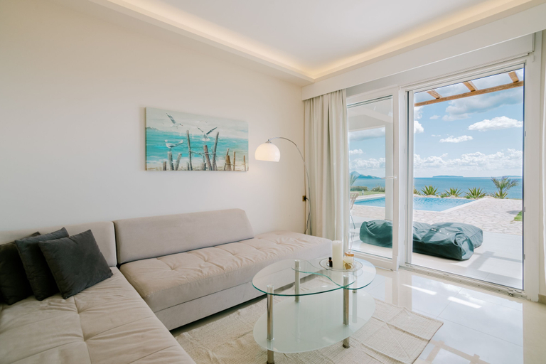 Bedroom 2, The Three Graces, South Aegean