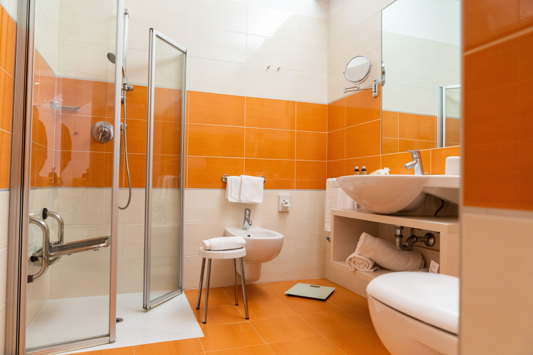 Bathroom 4, Jesolopalace Hotel & Aparthotel, Venezia