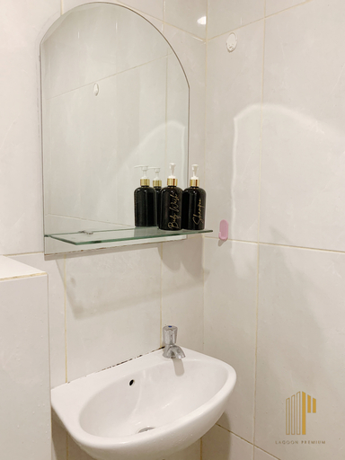 Bathroom 9