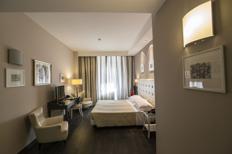 Bedroom 2, Hotel Mediterraneo, Palermo