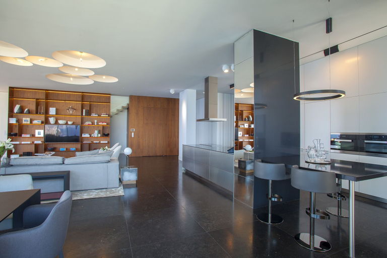 Food & Drinks 5, Olympic Residence