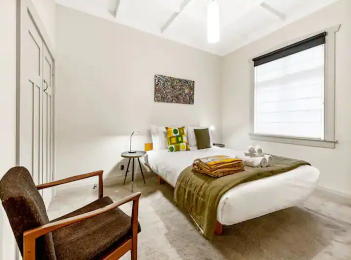 Bedroom 3, Lovely 3-Bedroom Home With Free Parking, Waitakere
