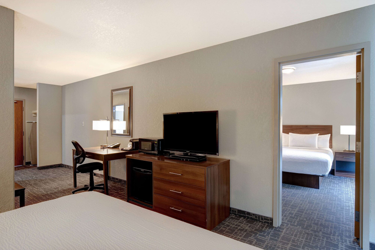 Bedroom 3, Days Inn & Suites by Wyndham Yorkton, Division No. 9