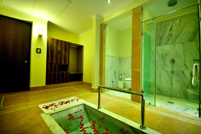 Bathroom 3, Achrol Niwas A TreeHouse Hotel, Jaipur
