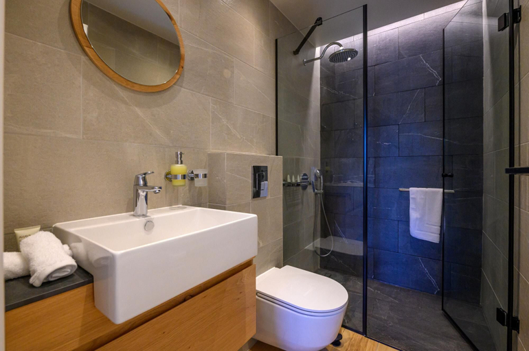 Bathroom, Selini Penthouse Suite, Peloponnese