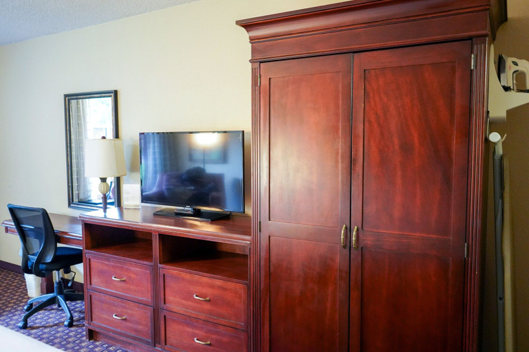 Bedroom 4, Rosen Inn International, Orange