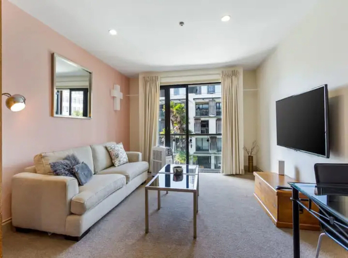 Others 4, Beautiful Studio In The Viaduct With Free Carpark!, Waitakere