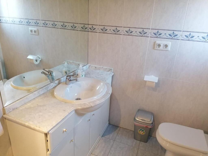 Bathroom 3, Hello Home, Madrid